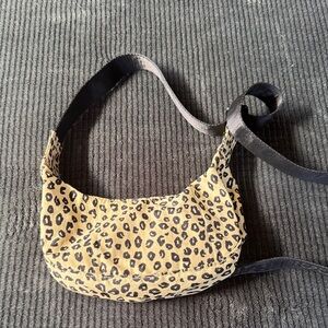 BAGGU Leopard Print Shoulder Bag in Tan and Black
